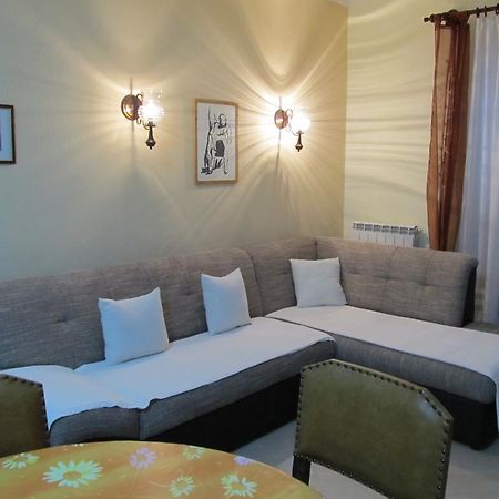 أوماغ Apartment Cerovac المظهر الخارجي الصورة